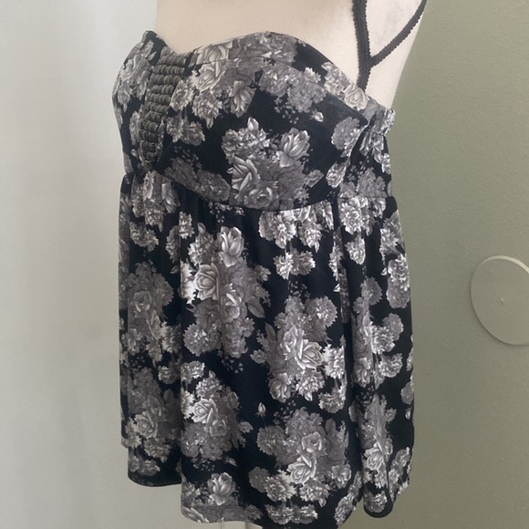 Torrid Floral Strapless Top - Picture 7 of 9
